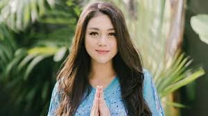 Ustadz adi menganggap adanya zakat profesi. Anak Tanya Kok Rayakan Lebaran Dan Natal Celine Evangelista Jawab Bijak Suara Kalbar