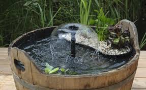 So Legen Sie Einen Miniteich Richtig An Miniteich Brunnen Garten Springbrunnen Garten