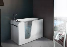 Il design unico e sobrio, la semplicità d'uso e la comodità delle sedute sono ciò che contraddistingue le nostre vasche con sportello e docce per disabili e anziani. Vasca Disabili Ideale Cm 170x70