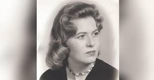 Geri Harrison's Instagram, Twitter & Facebook