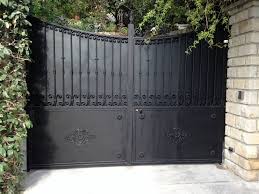 Portail Fer Forge Sur Mesure Portillon Integre Modele Sylvain Portail En Fer Portail Fer Forge Portail Exterieur