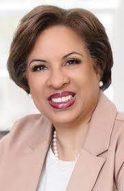 Delta Sigma Theta Sorority, Inc. Welcomes Eight New Honorary Members at  57th National Convention