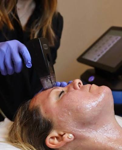 🌟 Get Glowing with Morpheus 8! 🌟 Save $150 on your next #Morpheus  treatment for the face and neck – this month only!⁠ ⁠ Transform your skin  with Morpheus 8, an innovative