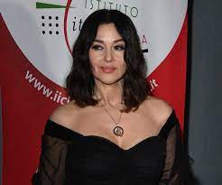 Attrici, alexis bledel, attrice, americana, capelli neri, occhi azzurri, sfondo hd · parole: Ecco Tutte Le Star Che Hanno Scelto I Capelli Neri Vogue Italia