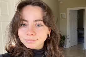 Tributes paid to Irish woman Eve McCarthy (21) who died in Spain rock  climbing accident: 'Beautiful person gone too soon'