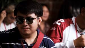 Feeling FLUSHED as we get to know who this next band is… 😳 Meet Jacob,  Lance, Vigo, and Matthew from Flushed as they unfold the tale of how they  came to be.