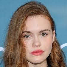 Holland roden) — американская актриса, известная по роли лидии мартин в телесериале «волчонок». Holland Roden Bio Family Trivia Famous Birthdays