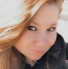 Julia Tindle's Instagram, Twitter & Facebook