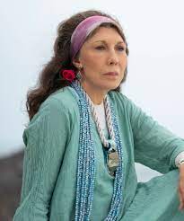 How The Grace Frankie Finale Changes The Show Forever Frankie Clothing Fashion Fashion Over