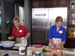 He puts together these fantastic breakfast bowls, and you really. Wish I Could Cook With My Sister Every Day Food Network Recipes Trisha Yearwood Recipes Trisha S Southern Kitchen