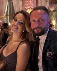 Kiedyś pr, rmf, tvp,tvn, polsat. Kamil Durczok Z Partnerka Julia Oles Jest Mlodsza Od Niego O 22 Lata
