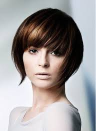 Nuovi tagli capelli 2021 2022; Taglio Capelli Lunghezza Media Corta Per Viso Tondo