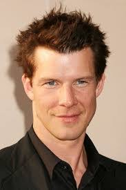 Eric Mabius's Instagram, Twitter & Facebook