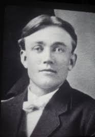 What was life like in Maclennan, Ontario in 1898?