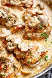 Huhnerschenkel Mit Sahniger Pilz Knoblauchsauce Rezepte Knoblauchsauce Essensrezepte