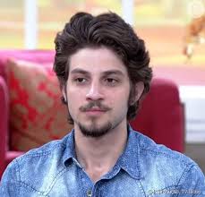 Roobertchay domingues da rocha filho, más conocido por el nombre artístico chay suede, es un cantante y actor brasileño. Chay Suede E Vanessa Giacomo Comentam Romance Em Imperio Amores Errados Purepeople