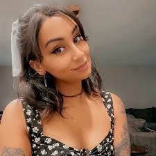 Tricia Barr's Instagram, Twitter & Facebook