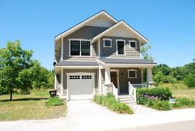 South Haven 4 Beds 4 Bath Sleeps 12 Book Your Stay Today With Bluewater Vacation Rentals In South Haven Mi Vacation Rental Cottage Rental Vacation
