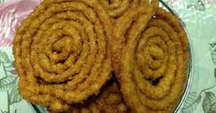 المأكولات الشرقية Oriental Foods المشبك الحموي إعداد السيدة وفاء الأسود المشبك من أشهر أنواع الحلويات الشعبية في بلاد الشام و في مدينة حماة خاصة و يعود أ