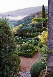 luberon france beaux jardins jardin mediterraneen jardins