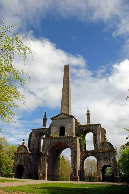 Essential Guide: Royal Follies