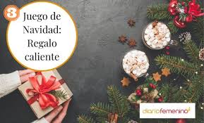 Dibujad un abeto sobre una tira alargada de papel blanco y en cada parte del árbol pinta los puntos que pueden conseguir los niños. Juegos Para Una Navidad En Familia En 2020 Juegos De Navidad Juegos Navidad