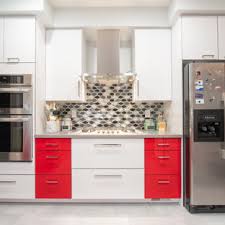 White cabinetry is fairly common in kitchens. 75 Beautiful Kitchen With Multicolored Backsplash Pictures Ideas May 2021 Houzz