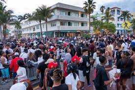 Art exhibit part of the reframe miami beach: Miami Beach Overwhelmed By Spring Break Extends Emergency Curfew The New York Times