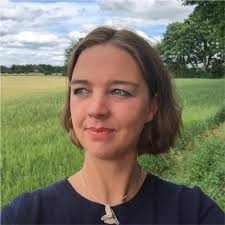 Lite personal news! Hösten 2021 kände jag att det var dags att testa  någonting nytt i livet. Fram till dess hade jag jobbat som journalist i  närmare tio år, de senaste åren