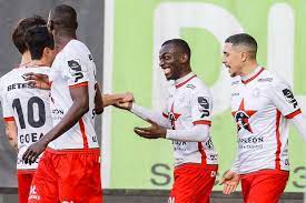 Sportvereniging zulte waregem is een belgische voetbalclub uit waregem en zulte. Jean Luc Dompe Zulte Waregem Blinkt Uit In De Schaduw Van Bruno Derby Win Je Niet Met Mooi Voetbal Zulte Waregem Hln Be