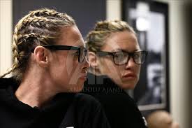 Amerikalı kadın boksör Hardy, Meksikalı rakibi Torres'i yendi