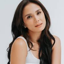 Lilian Lay (@lilianlay)