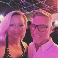 800+ "Spinks" profiles