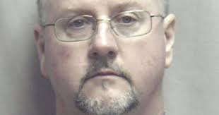 Man arrested in internet sting