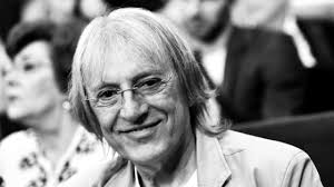 Mihai constantinescu sunt mihai constantinescu și vă invit să vă abonați la acest canal unde voi posta cele mai frumoase melodii ale mele: Cum A Devenit Cunoscut Mihai Constantinescu Europa Fm