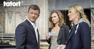 Alwara höfels, karin hanczewski, martin brambach and others. Auf Einen Schlag Tatort Ard Das Erste