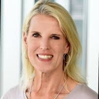 Andrea Dreyer's Instagram, Twitter & Facebook