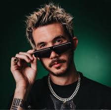 Jay Oldham's Instagram, Twitter & Facebook