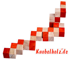 Try to solve it over a table or a softer surface. P 192 Los Snake Cube Level Box Solution Orange Cube