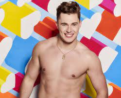 Singles come together in a tropical location to look for love, with one couple winning a cash prize. Love Island 2019 The Cast Ages And Everything Else You Need To Know Popbuzz