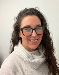 Patricia Oller's Instagram, Twitter & Facebook