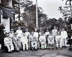 Tengku panglima besar pahang, tengku hassanal ibrahim alam shah. Gambar Asal Dari Koleksi Ym Tengku Panglima Besar Pahang Tengku Dato Ibrahim Tengku Besar Sulaiman Topography Explorer