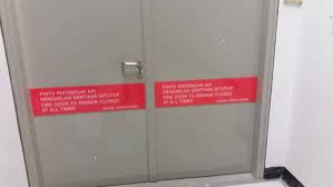 A) rebet pada bingkai pintu atau pada penahan pintu itu mengikut mana yang berkenaan,tidak kurang daripada 18 mm dalamnya. Safety And Health Sign Kento Com My Floor Traffic Facility Compliance