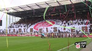 Die letzten wochen lassen eher andere gründe für die schlechte hinrunde verdächtig erscheinen. Die Choreo Vor Dem Spiel Gegen Osnabruck Fc St Pauli Tv Youtube