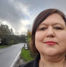 Lisa Blakemore for Hasland & Rother