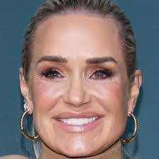 Gloria Fallon's Instagram, Twitter & Facebook