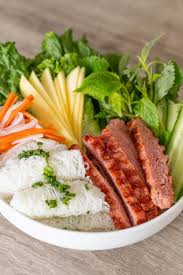 Banh Hoi Nem Nuong / Fine Woven Vermicelli with Grilled Pork Sausage -  feedthepudge