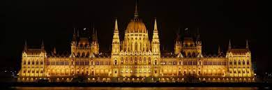Vor dem parlamentsgebäude demonstrieren, protestieren. Parlamentsgebaude Budapest Reise Und Foto Tipps Photomoai