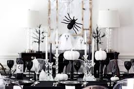 Hot sauce lends mild heat that's delectable with the smoky topping. Best Halloween Table Decor And Centerpiece Ideas Chic Halloween Tablescapes