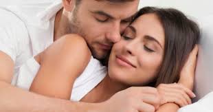 Di twitter, tular mengenai satu perkongsian oleh seorang gadis mengenai pendedahan. Begini Cara Nak Mengurat Suami Isteri Kena Alert Barulah Makin Sayang Keluarga